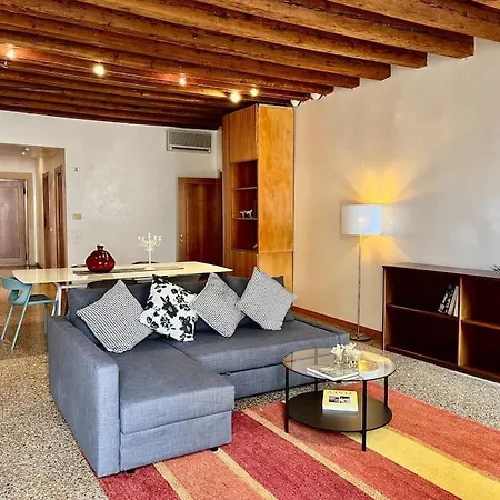 Apartment Il Duomo,150 Meters. Charm In Downtown