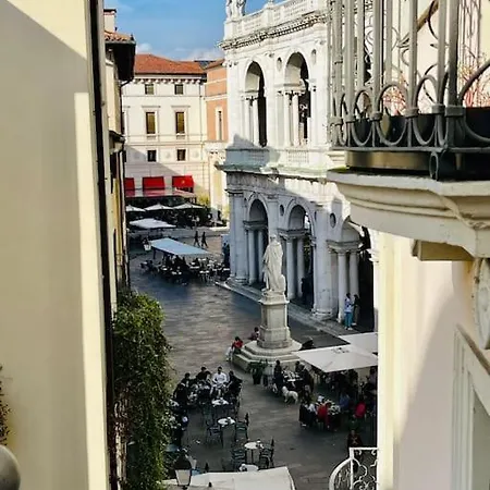 Il Duomo,150 Meters. Charm In Downtown Виченца