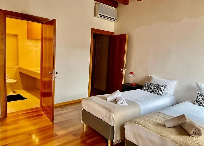 Il Duomo,150 Meters. Charm In Downtown Apartment