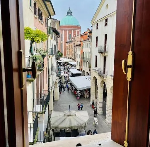 Il Duomo,150 Meters. Charm In Downtown Apartment Vicenza